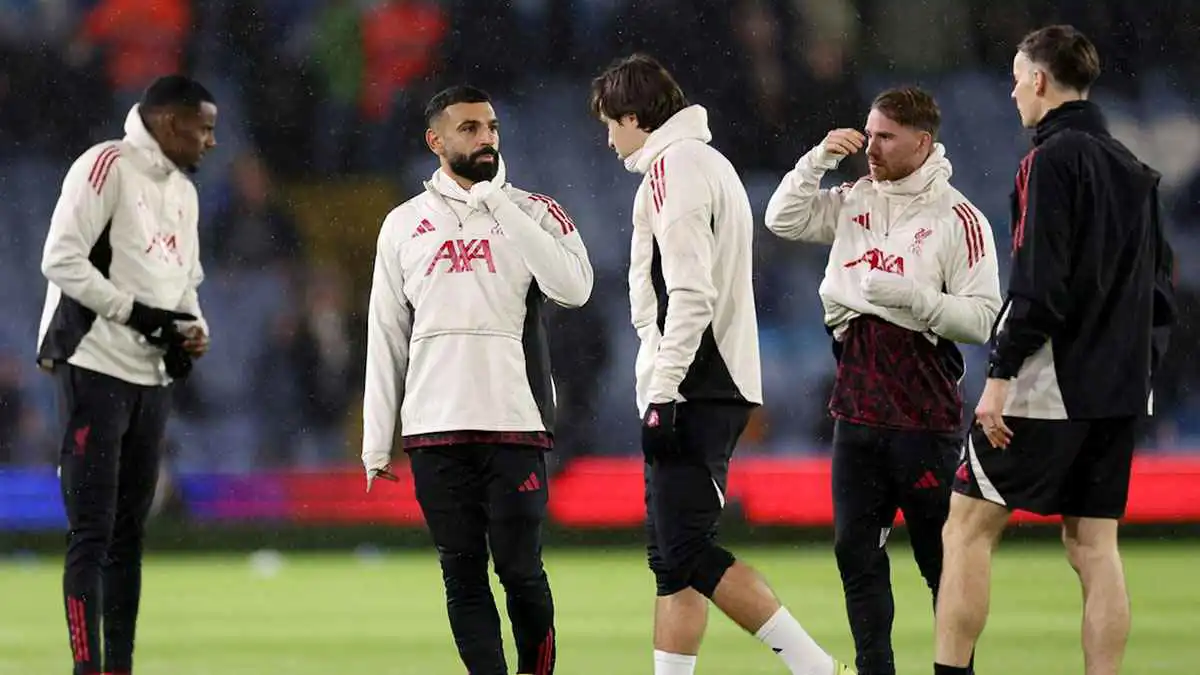 محمد صلاح يحسم مصير نجم ليفربول