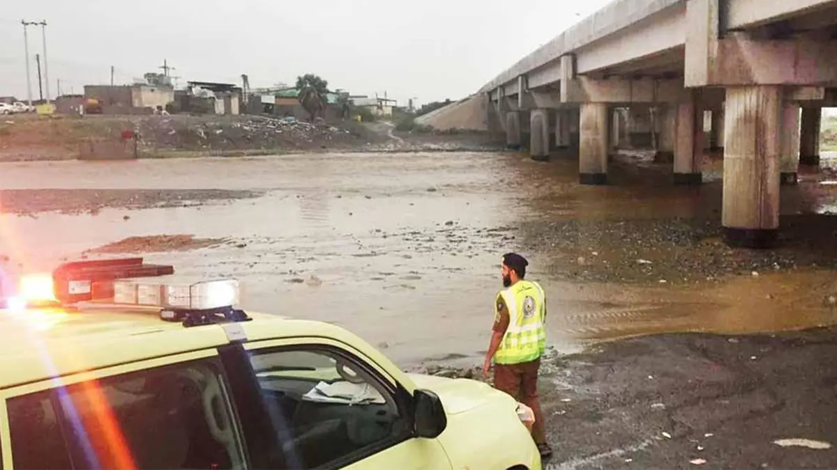 السعودية.. وفاة 3 أفراد من عائلة واحدة إثر سيول في الطائف