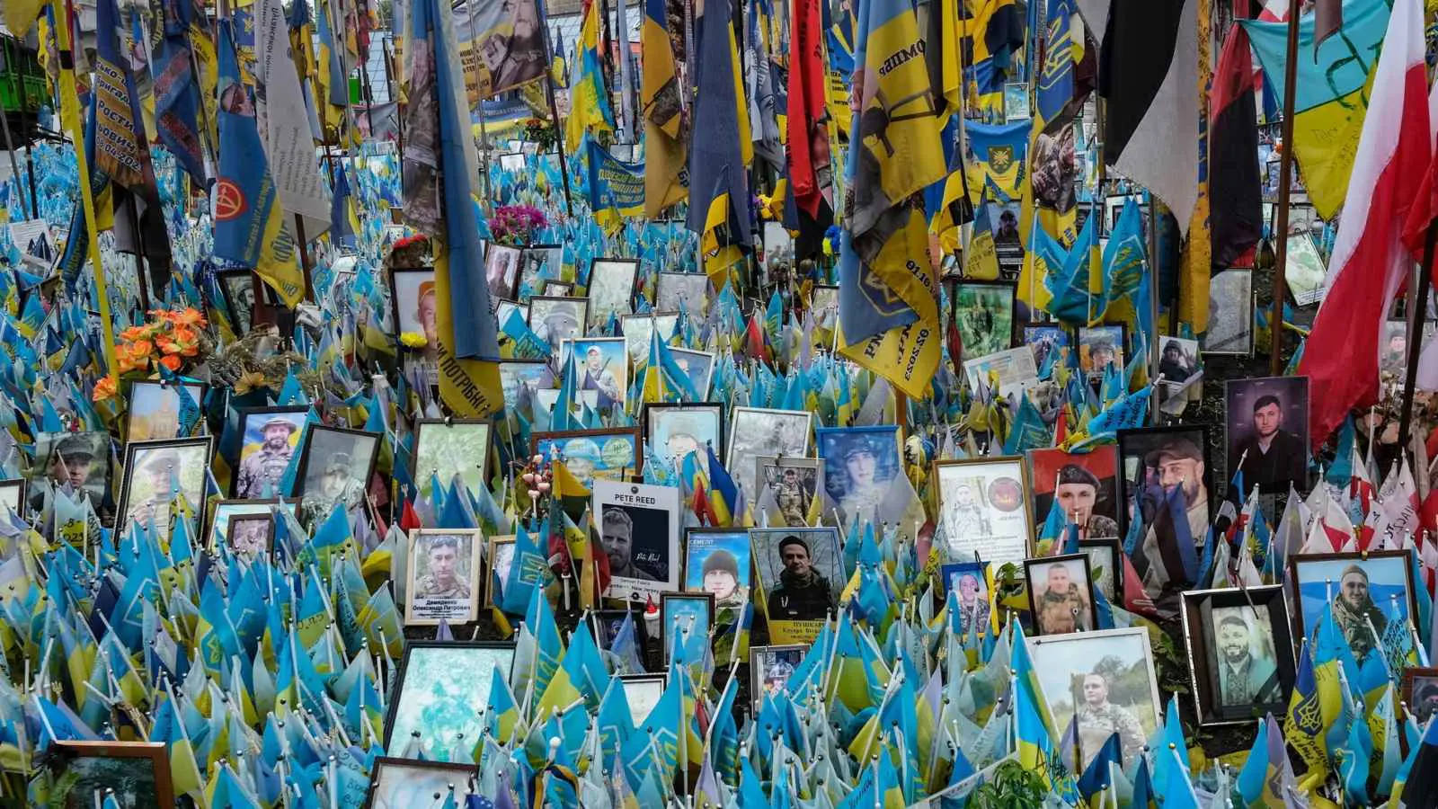 "الغارديان": الصبر حلّ أوكرانيا وأوروبا مع مواقف ترامب