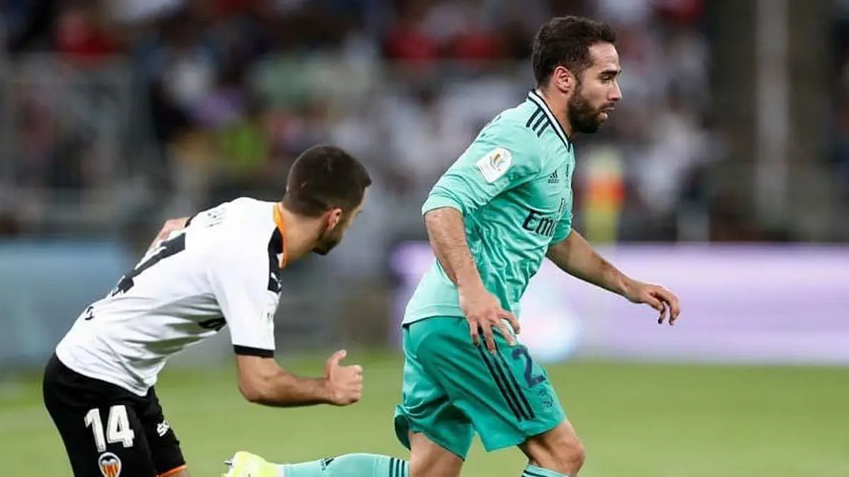 كارفخال يرد على انتقادات مدرب برشلونة لمشاركة ريال مدريد وأتلتيكو في بطولة السوبر الإسباني