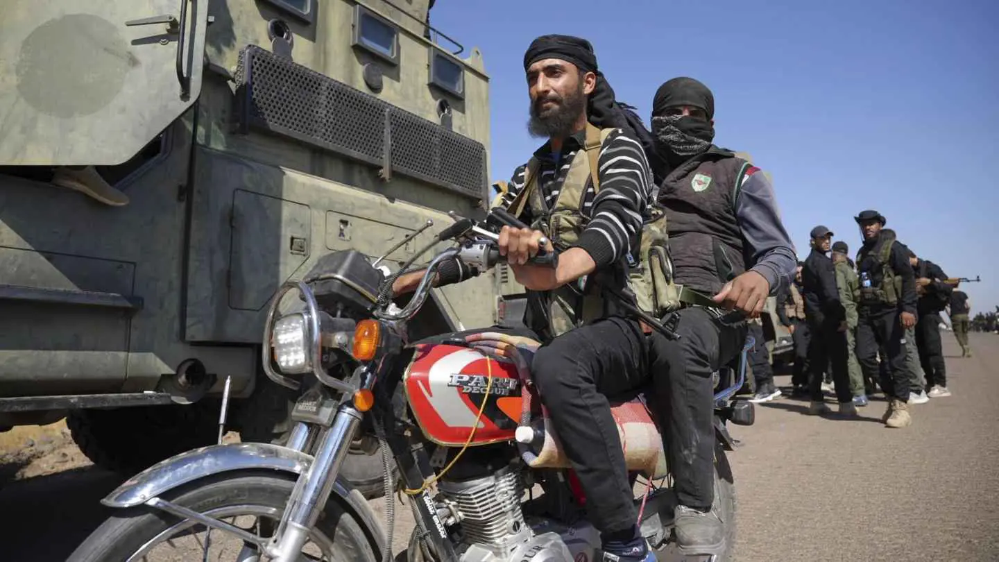 خبراء: التدخل الإسرائيلي في السويداء "رسالة نارية" للشرع بشأن التطبيع