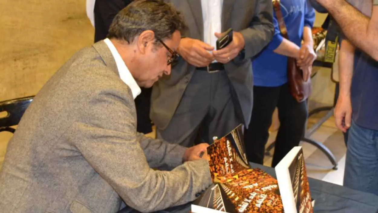 بعد 4 عقود في المنفى.. الأديب بشير البكر يوقع روايته في دمشق