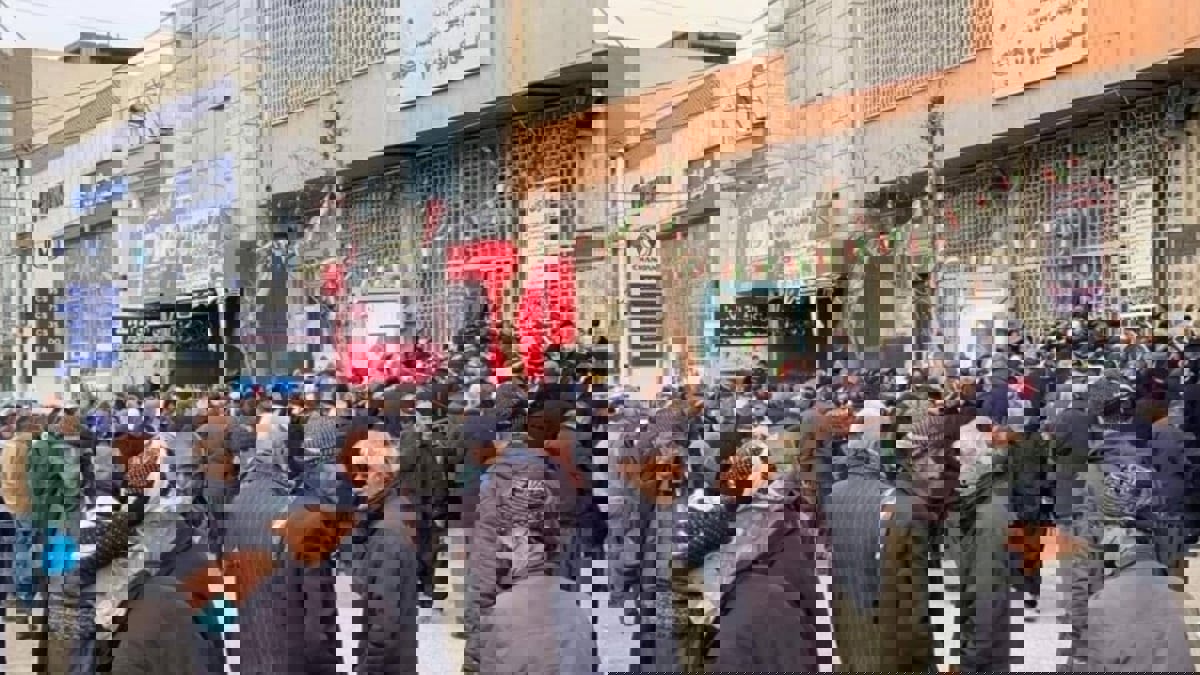 كردستان العراق..  لجنة تحقيق بعد وفاة متقاعديْن في "طابور" رواتب متأخرة