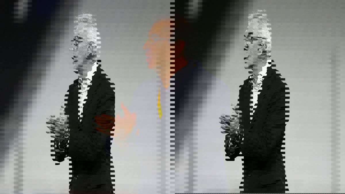 النادي الأهلي السعودي يؤكد تولي خورخي فوساتي قيادة الفريق خلفًا لبابلو غويدي