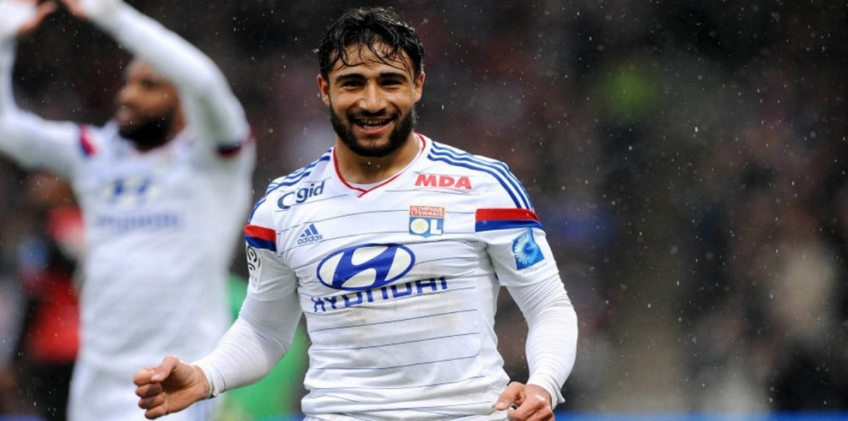 نبيل فقير يخضع للكشف الطبي في ليفربول قبل إعلان التوقيع الرسمي