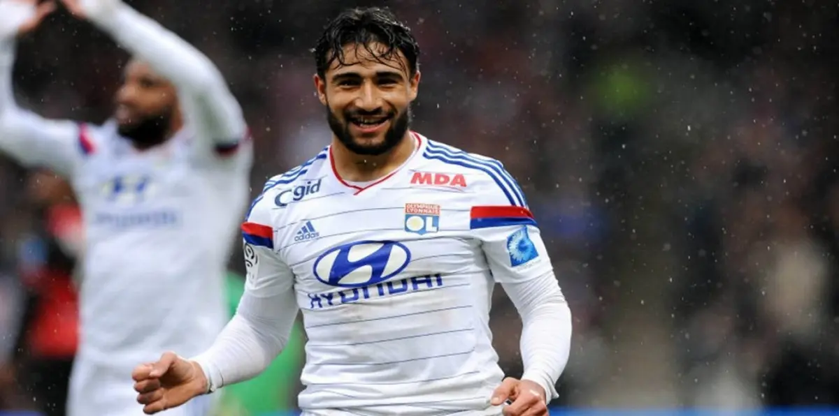 نبيل فقير يخضع للكشف الطبي في ليفربول قبل إعلان التوقيع الرسمي