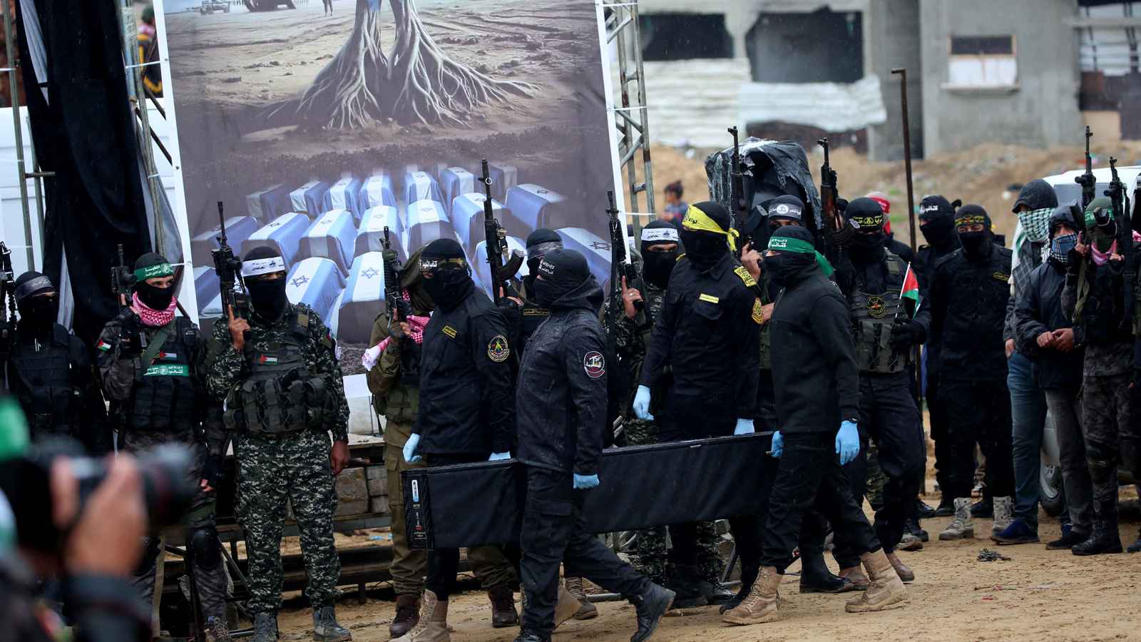 الجيش الإسرائيلي ومكتب نتنياهو يتهمان حماس بقتل "رهائن الفجر"