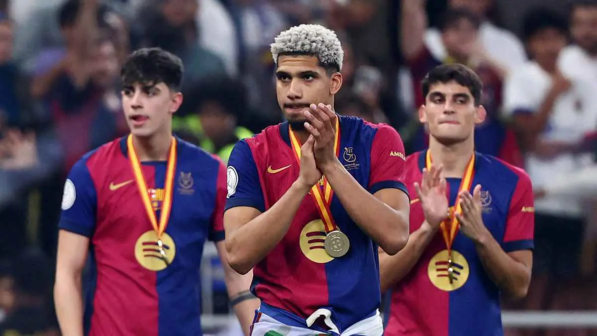 مفاجأة مدوية حول مستقبل نجم برشلونة