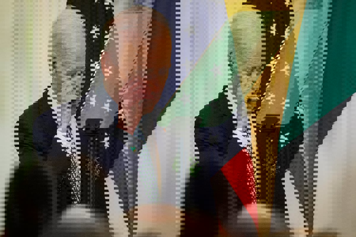 16 ولاية تقاضي الرئيس الأمريكي جو بايدن