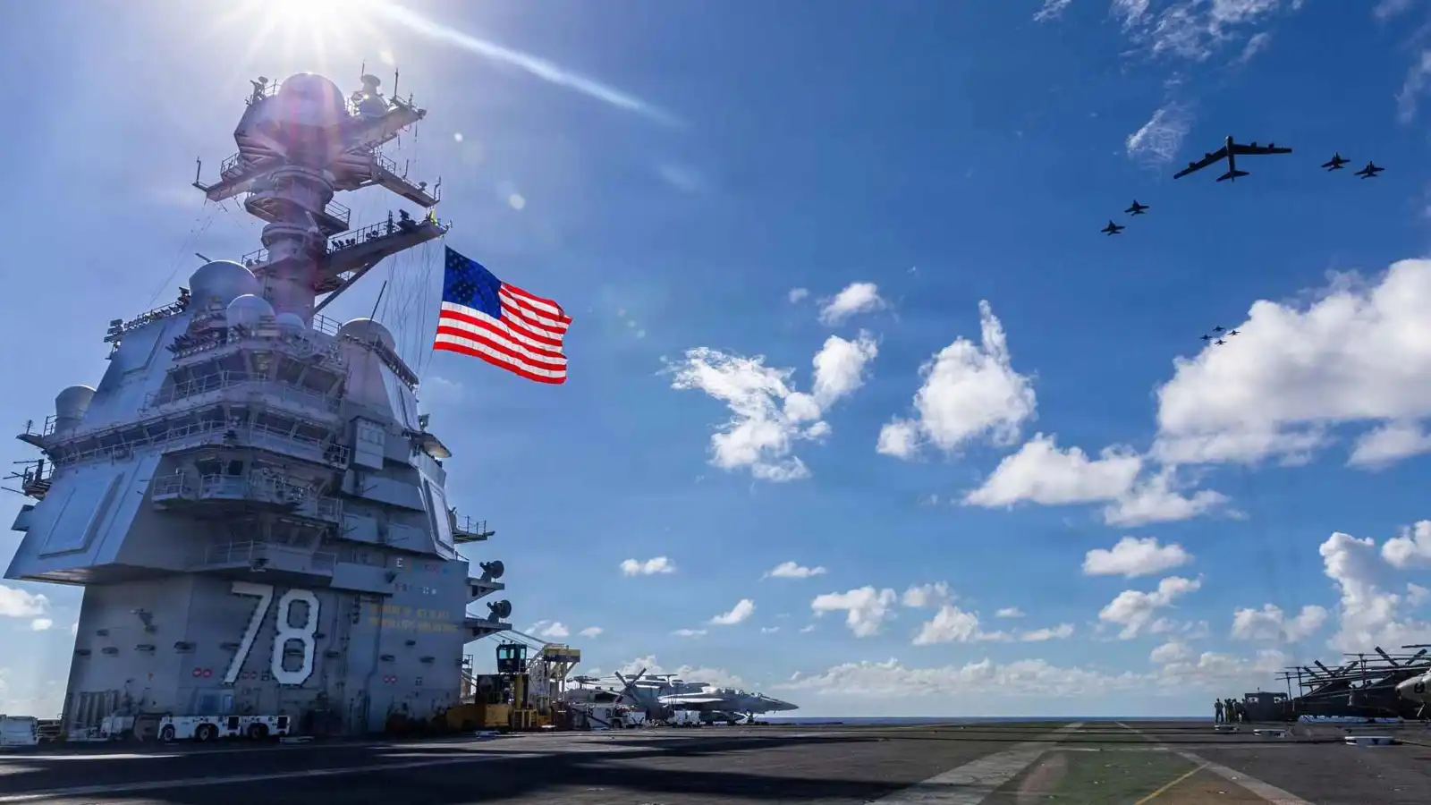 آخرها "جيرالد فورد".. رسائل أمريكية ساخنة لفنزويلا تزيد غليان الكاريبي