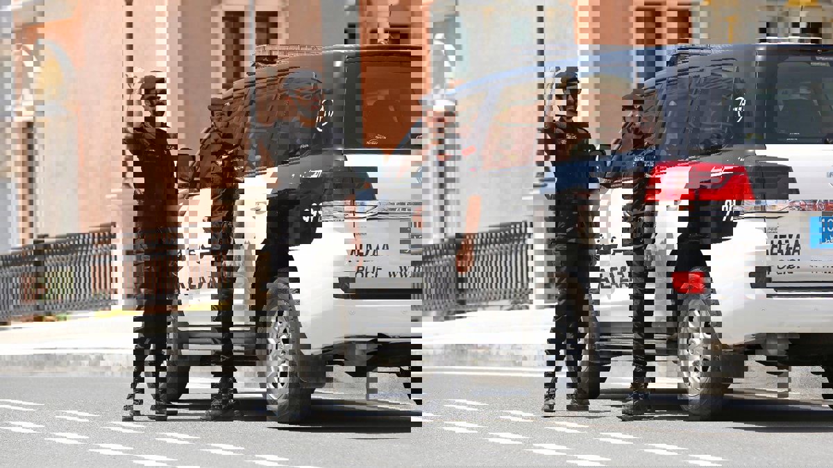 قطر تعتقل قائد احتجاجات قبيلة آل مرة المحامي هزاع بن علي المري (فيديو)