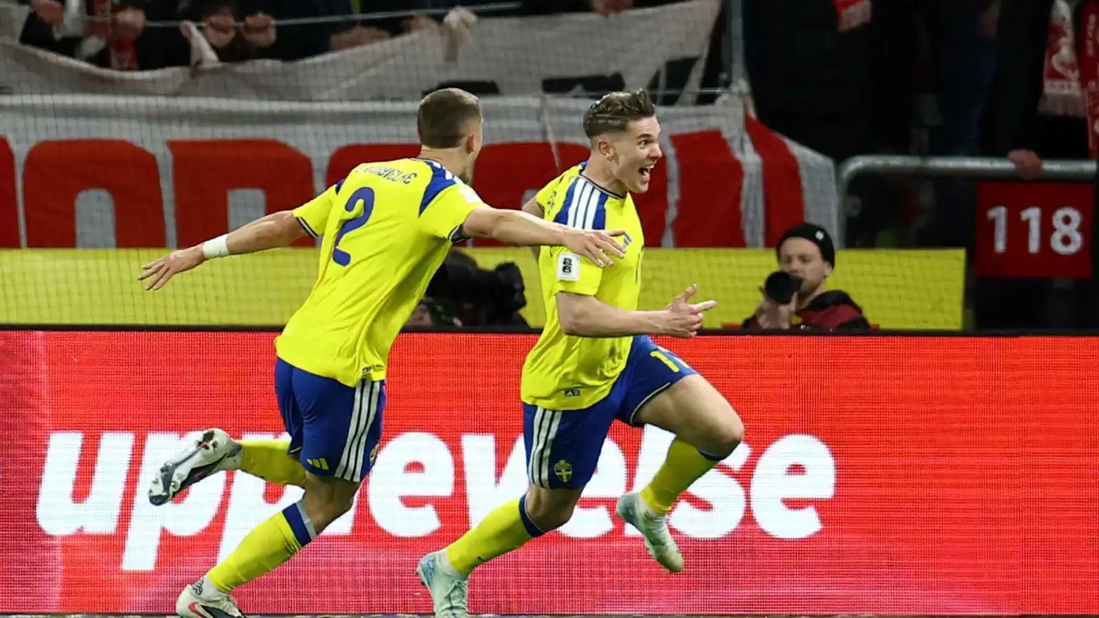 أطاح بليفاندوفيسكي.. منتخب السويد يتأهل لكأس العالم بهدف جنوني لجيوكيريس (فيديو)