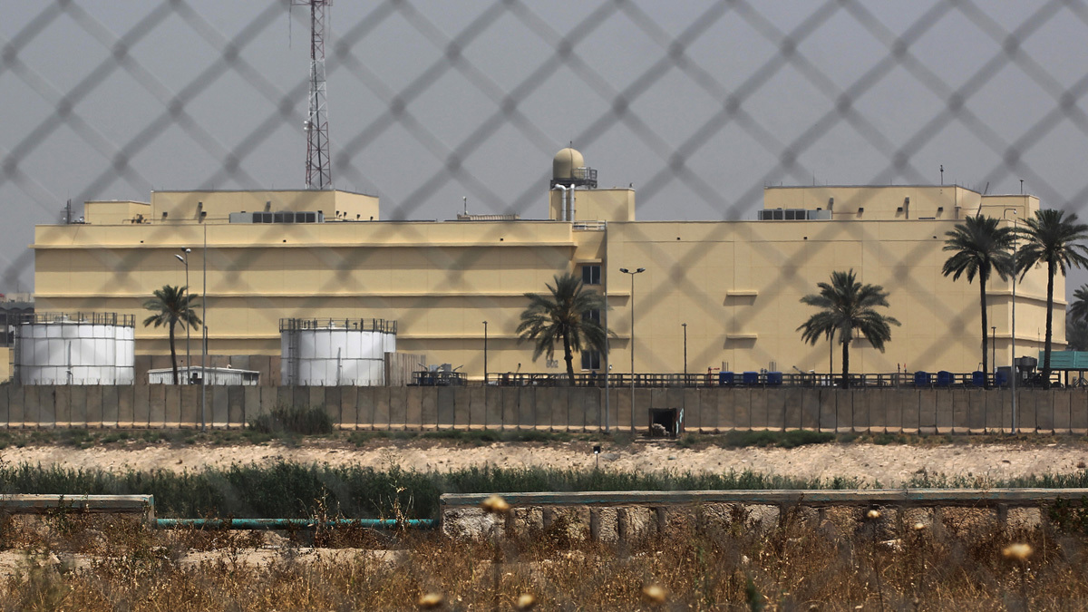 السفارة الأمريكية تستنكر تعليق بغداد عمل قنوات فضائية‎ دولية ومحلية