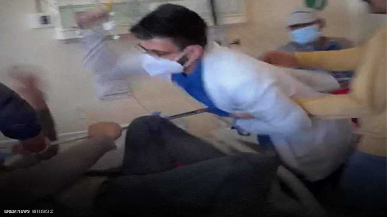 حلبة مصارعة داخل المستشفى.. طبيب ومريض يتبادلان اللكمات