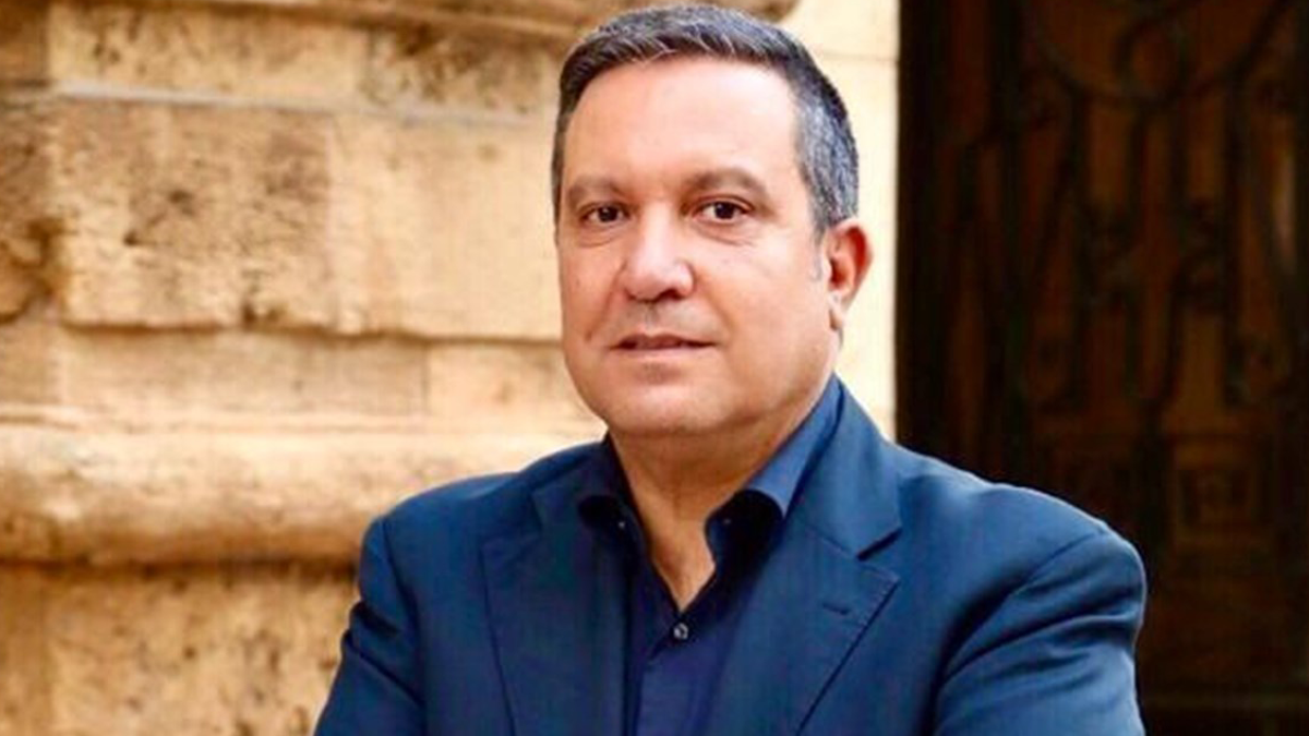 ما حقيقة وفاة الإعلامي والشاعر زاهي وهبي؟