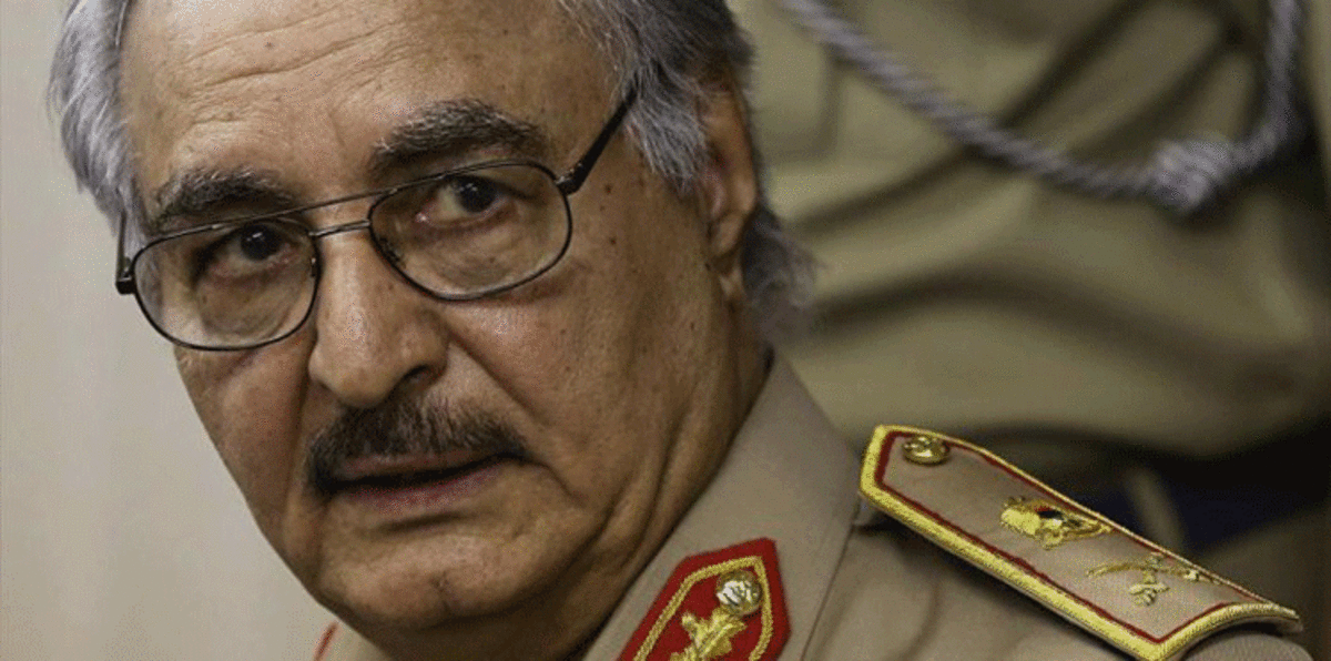 ضابط ليبي ينتقد أداء خليفة حفتر