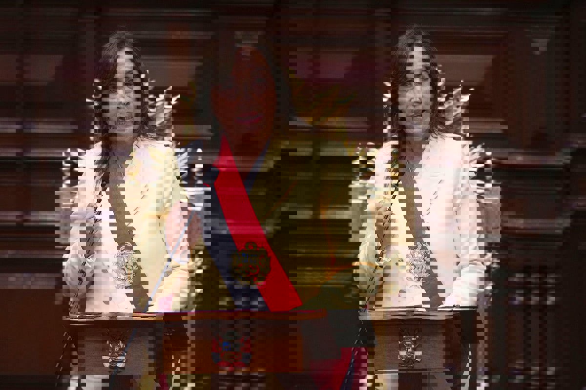 رئيسة البيرو تعلن سحب سفير بلادها من المكسيك
