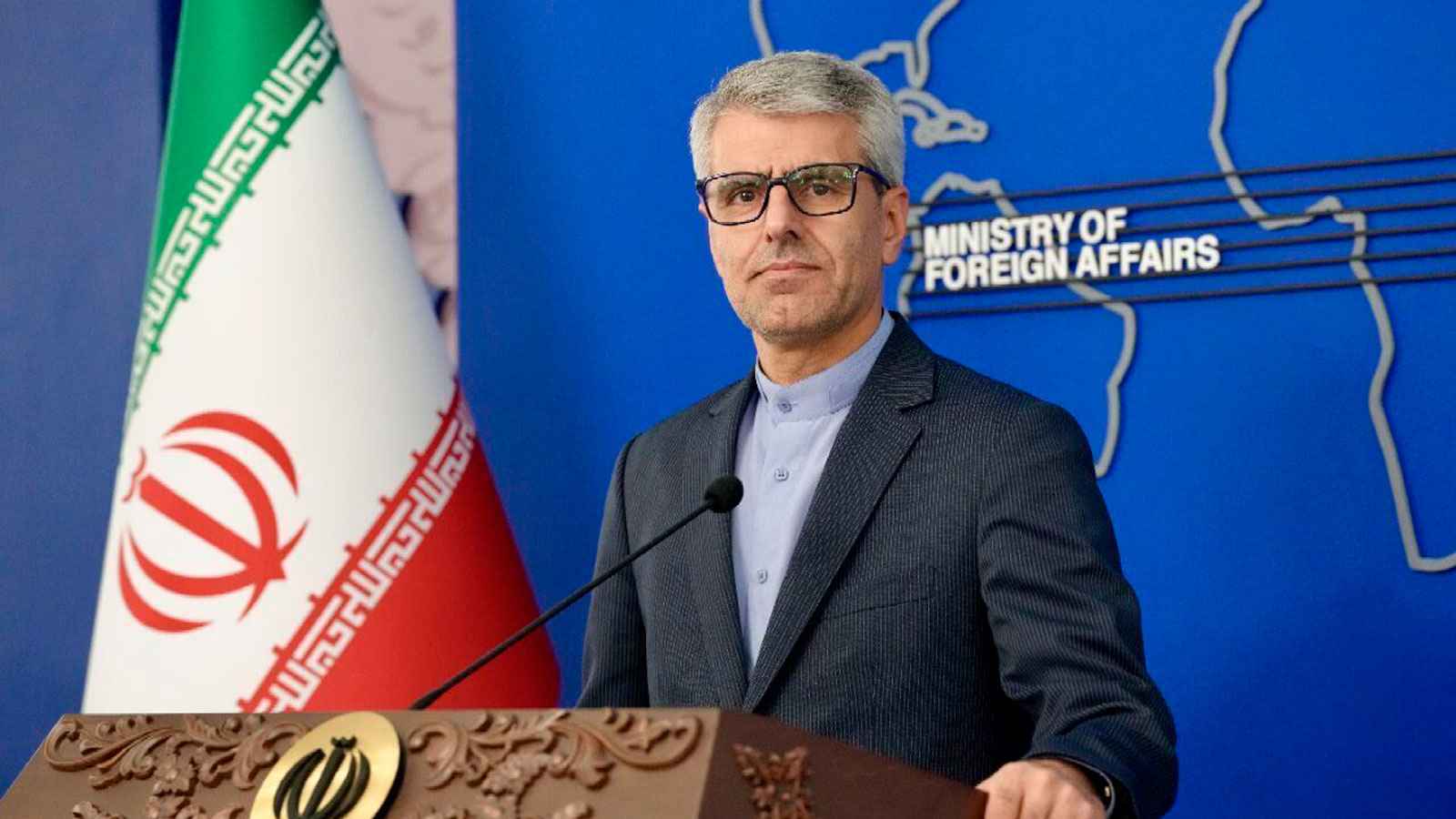 "خبر خبيث".. إيران تعلق على أنباء نقلها أموالاً لـ"حزب الله"