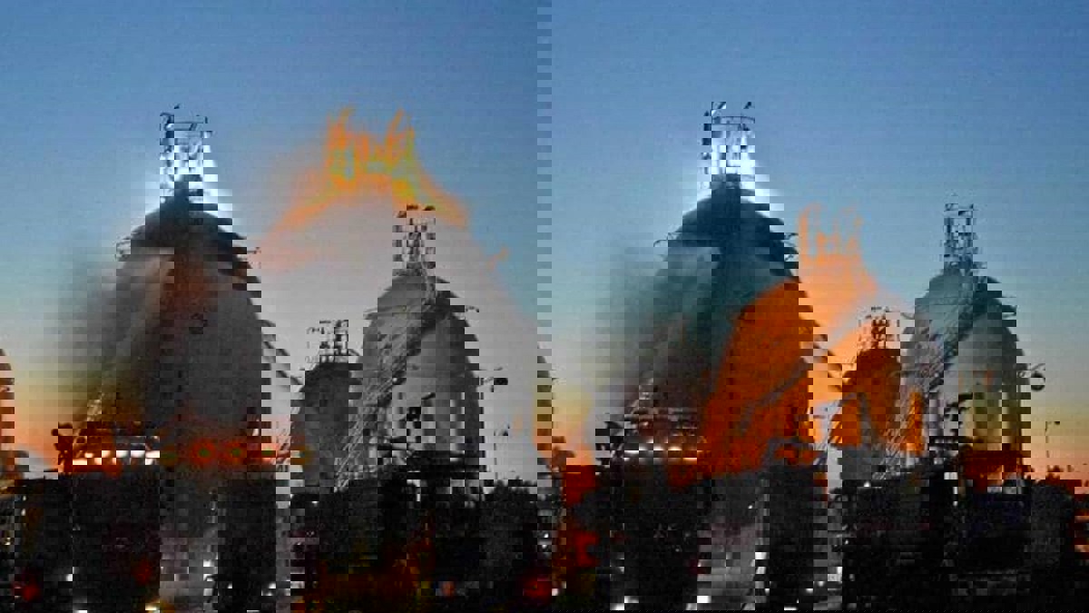 قصف محطة ومعملين للغاز الطبيعي في حمص السورية