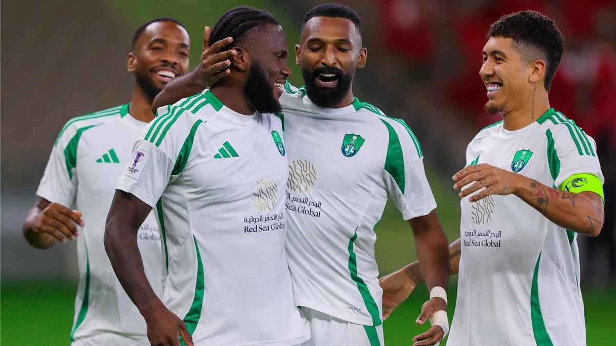 من أجل كأس العالم للأندية.. فلامنغو البرازيلي يستهدف نجم الأهلي السعودي