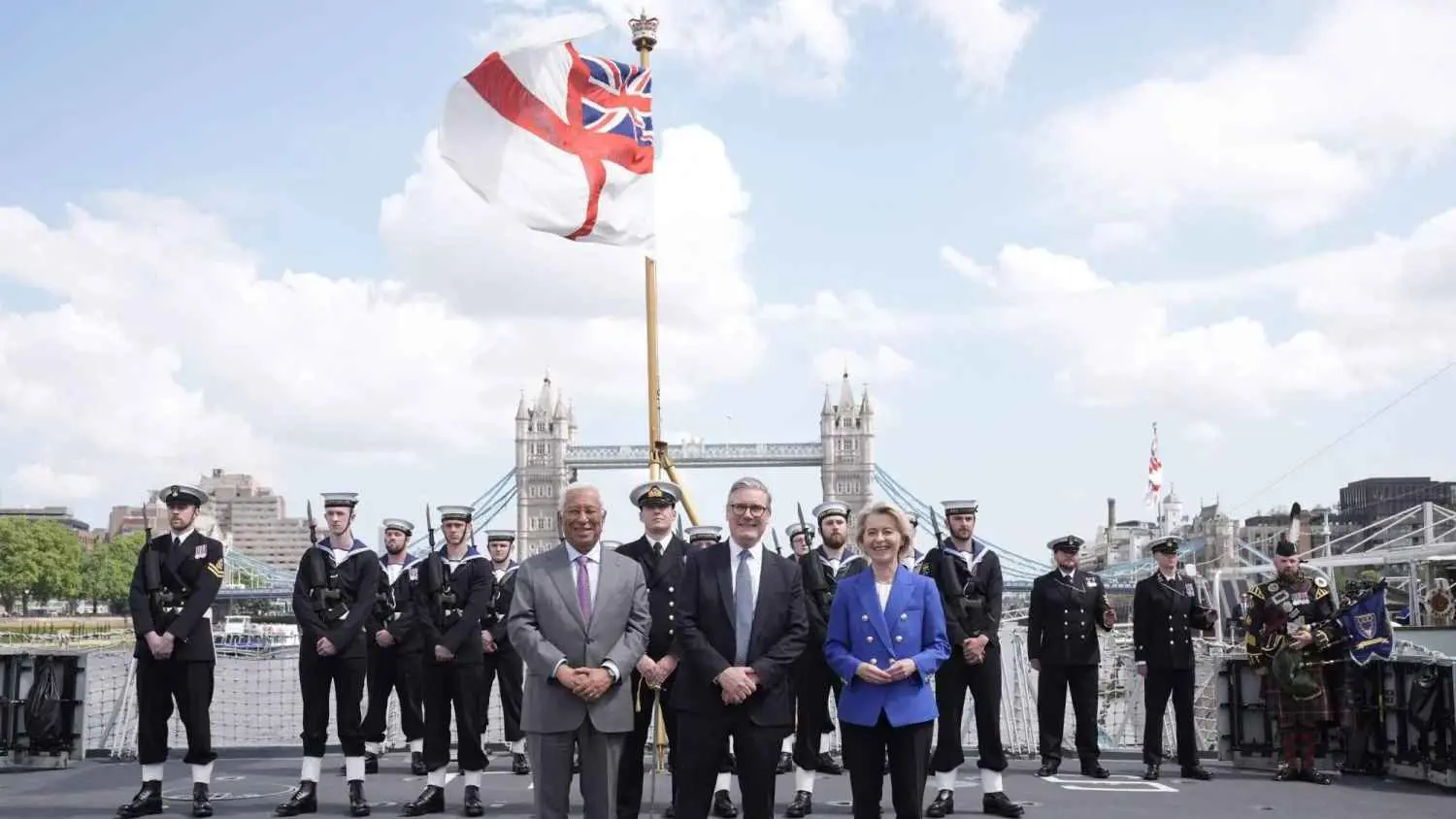 "ديلي ميل" تكشف خفايا "اتفاق العار" بين بريطانيا والاتحاد الأوروبي