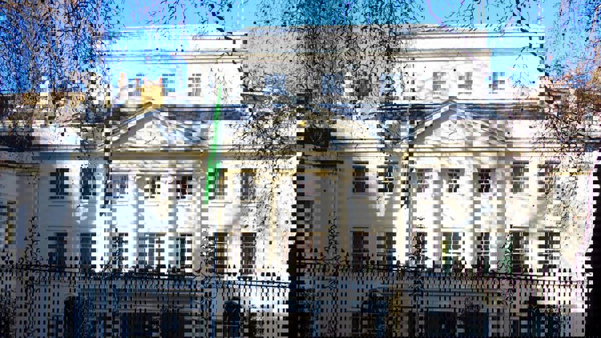 بي بي سي: السفارة السعودية تنفي تصريح السفير للغارديان بشأن الإفراج عن نسويات