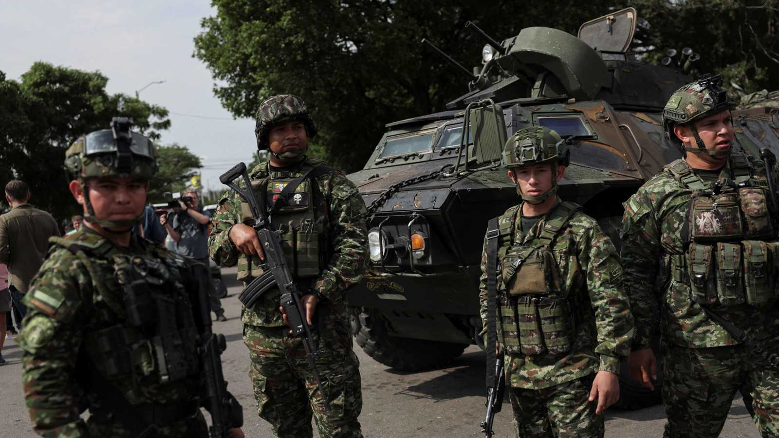 عسكريون منشقون يستعدون لتأسيس "قيادة جديدة" في فنزويلا