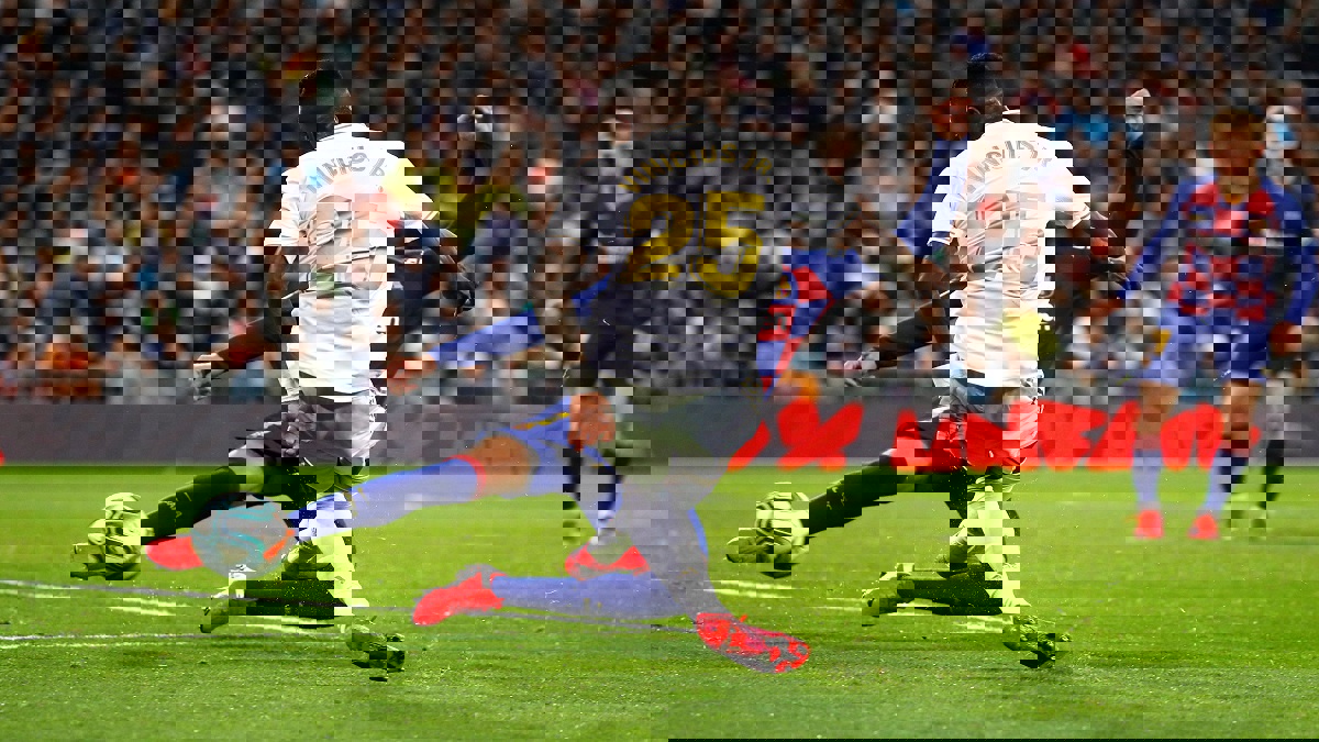 أهداف مباراة ريال مدريد وبرشلونة: جونيور وماريانو دياز يصعقان تيرشتيغن (فيديو)