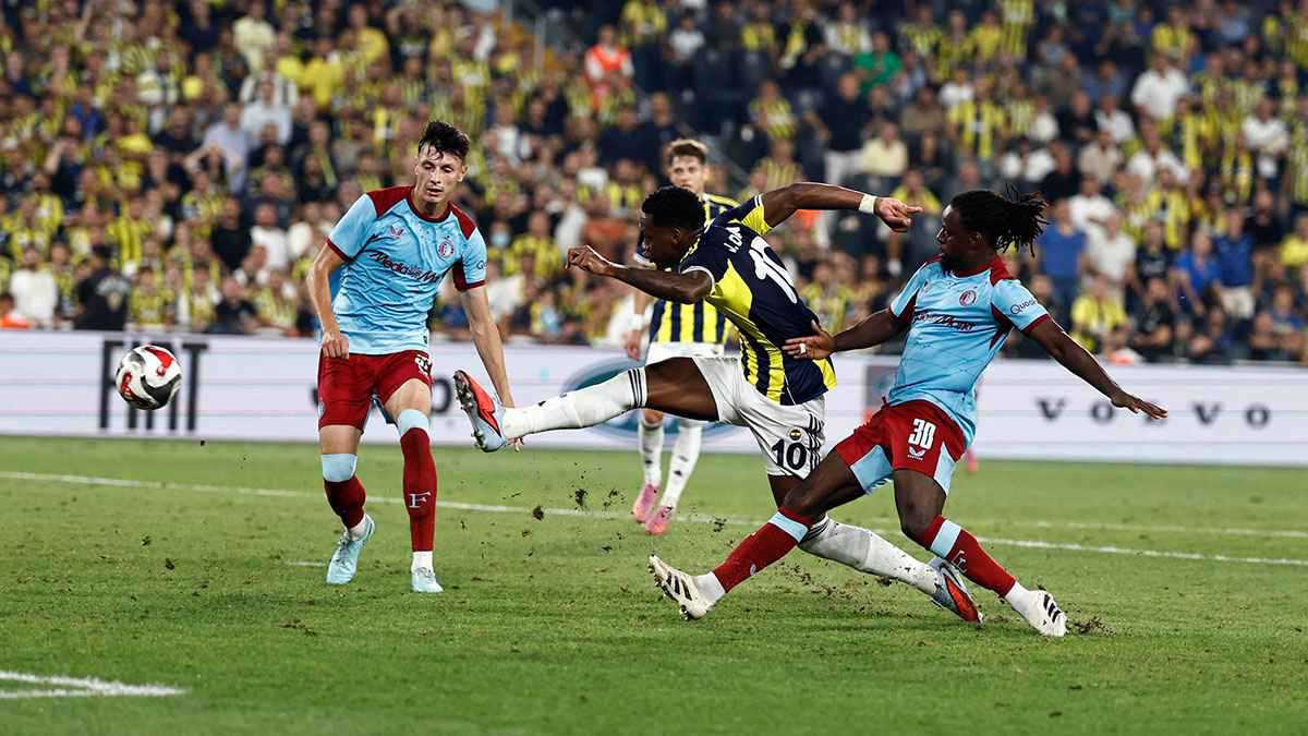 دوران ينقذ مورينيو.. فنربخشة يهزم فينورد في تمهيدي "أبطال أوروبا"