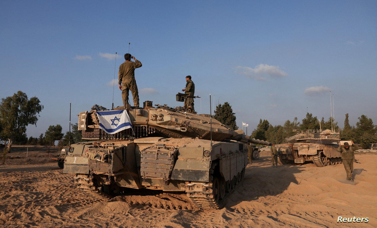 تسلل وإطلاق نار.. هدنة لبنان تسجل أول اختراق