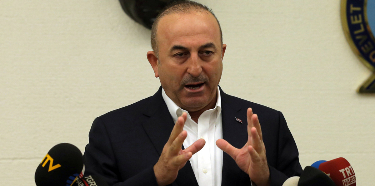 وزير خارجية تركيا يقول إنه سيزور السعودية في مسعى لحل أزمة قطر