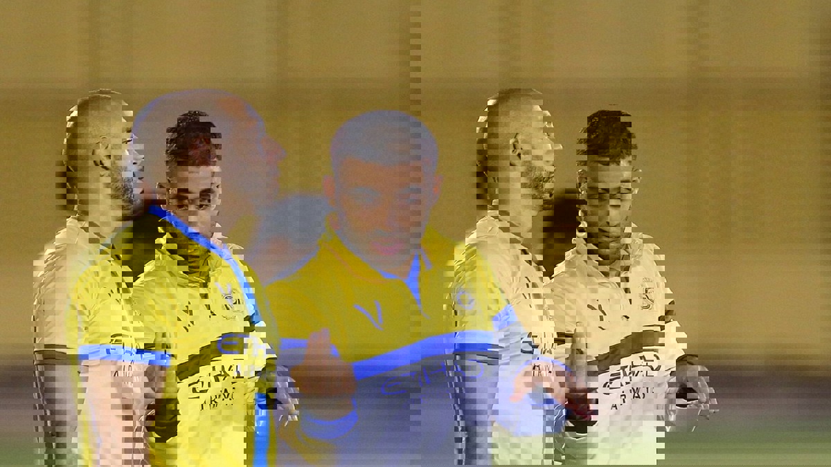 صحيفة: تخفيض الرواتب قد يسبب أزمة بين نادي النصر السعودي ومحترفيه المغاربة