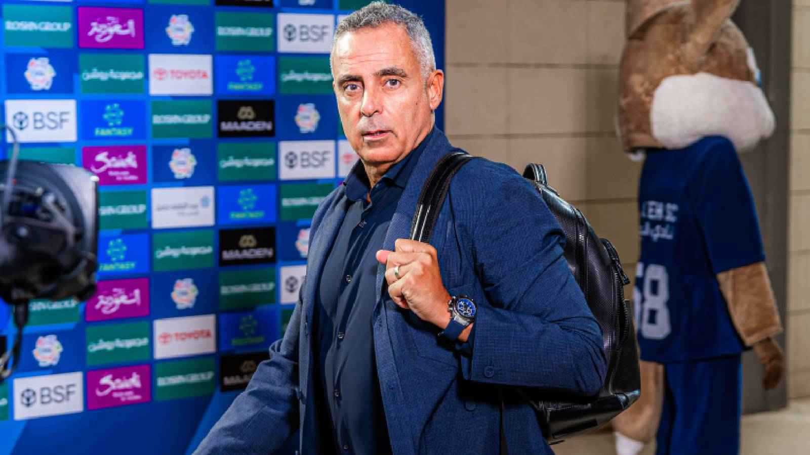 غوميز مدرب الفتح: لماذا المستفيد من الأخطاء هو من يدفع كلفة الحكم الأجنبي؟