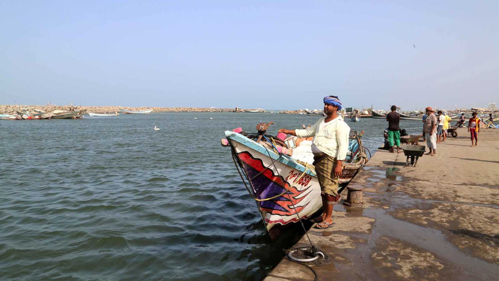 إريتريا تفرج عن 51 صياداً يمنياً بعد أسابيع من احتجازهم