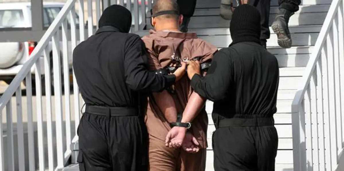 محاكمة 3 من أسرة واحدة لانضمامهم إلى داعش في السعودية.. أحدهم طبيب مارس الفاحشة وشرب المسكر