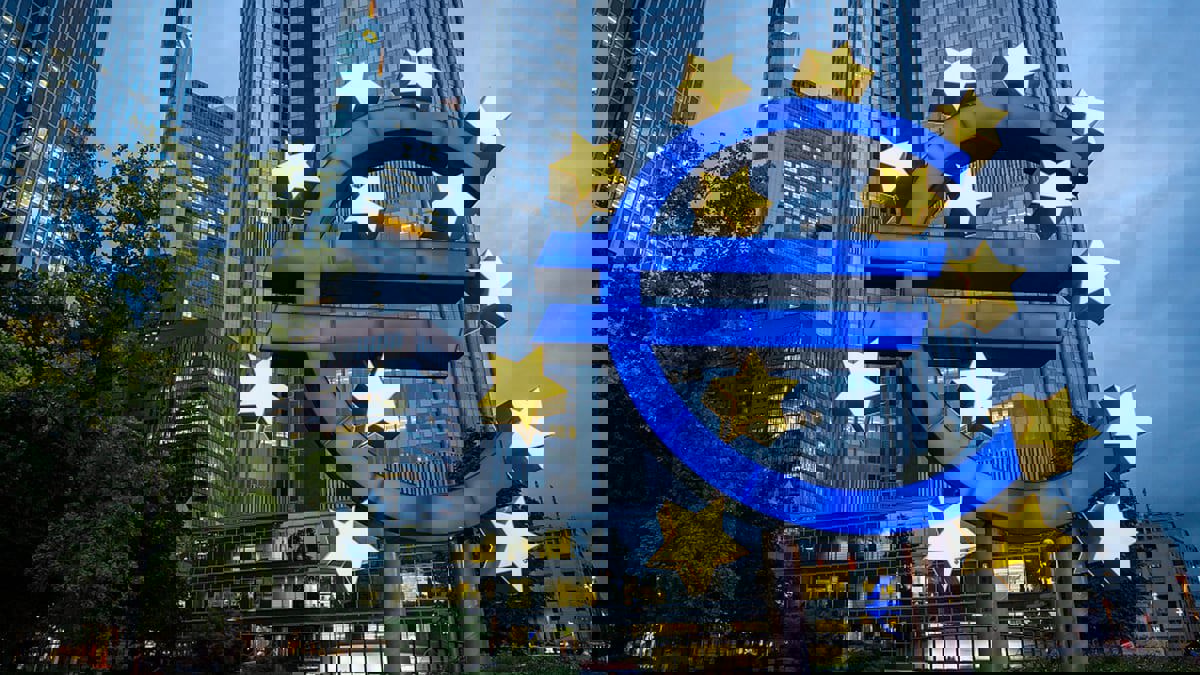 تباطؤ النمو في منطقة اليورو بسبب التضخم