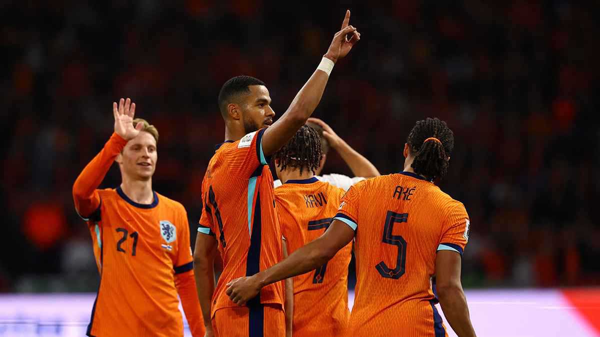 هولندا تكتسح فنلندا وتقترب من حسم التأهل إلى كأس العالم