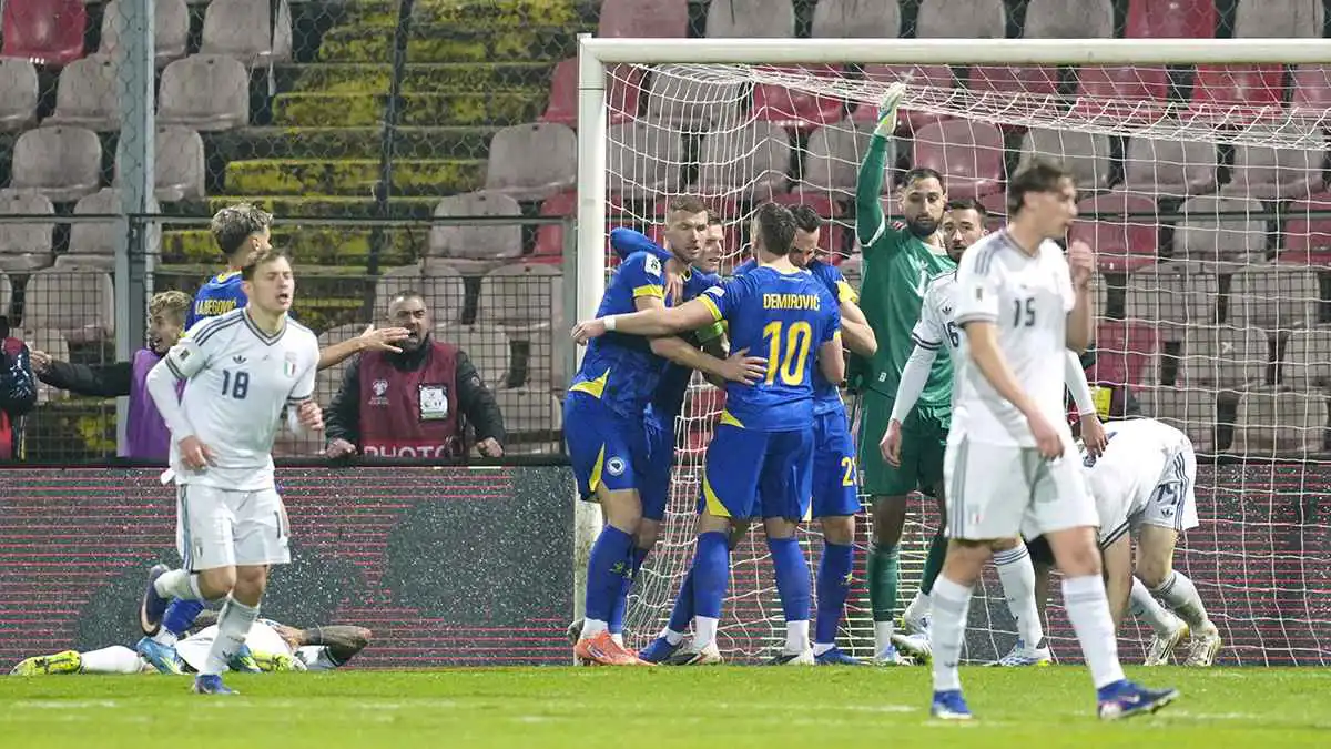 من خسارة إيطاليا أمام البوسنة