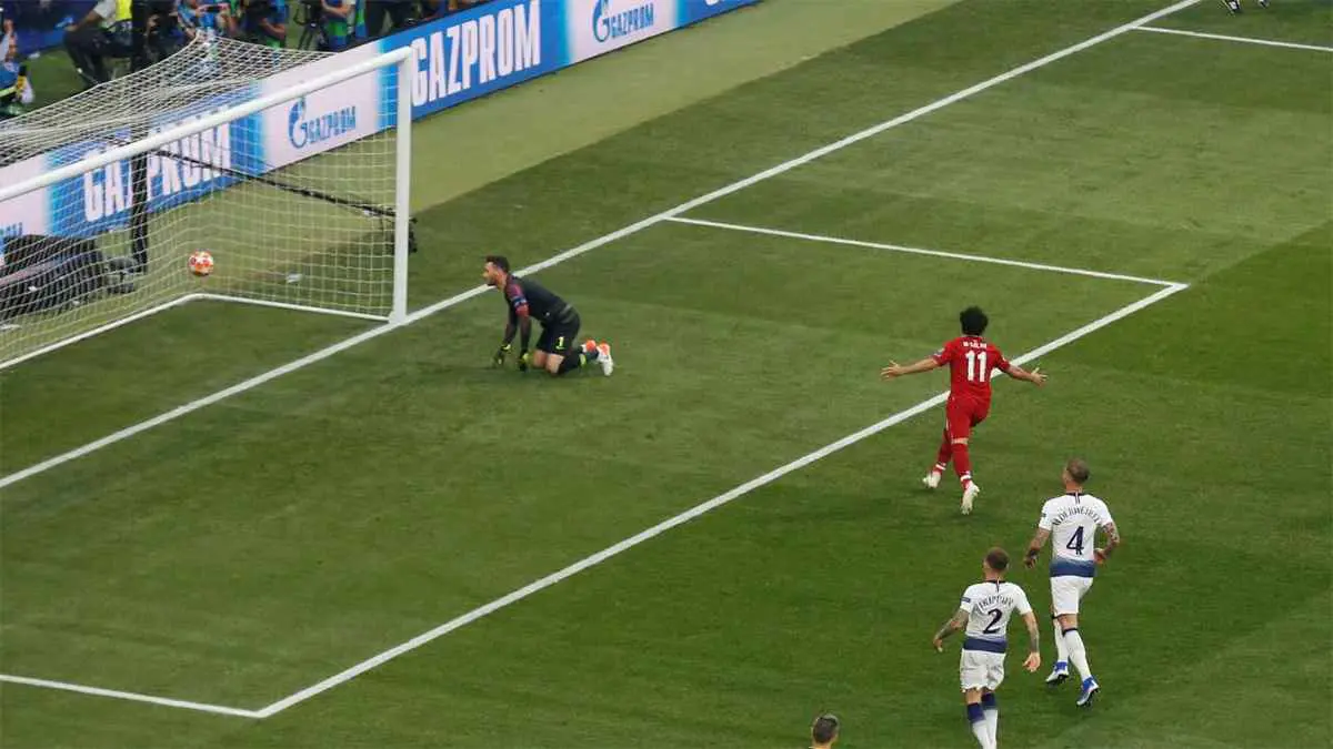 ما زلت نادماً.. محمد صلاح يتحدث عن ضربة جزاء نهائي أبطال أوروبا