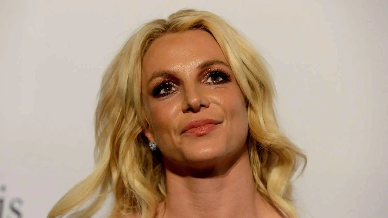 بعد توقيفها.. بريتني سبيرز تشارك رسالة عاطفية من منزلها (فيديو)