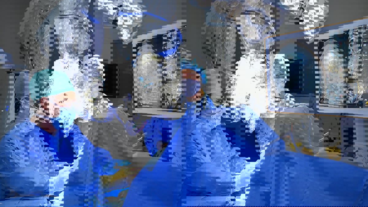 وفاة سيدة مصرية بسبب نسيان طبيب "فوطة" داخل بطنها