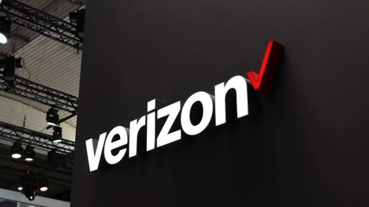 "فيريزون" تبيع "ياهو" و"إيه أو إل" بـ 5 مليارات دولار