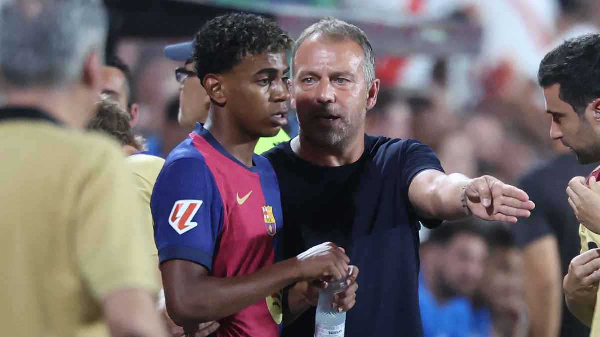 الموهبة وحدها لا تكفي.. هانزي فليك "يصفع" لامين يامال