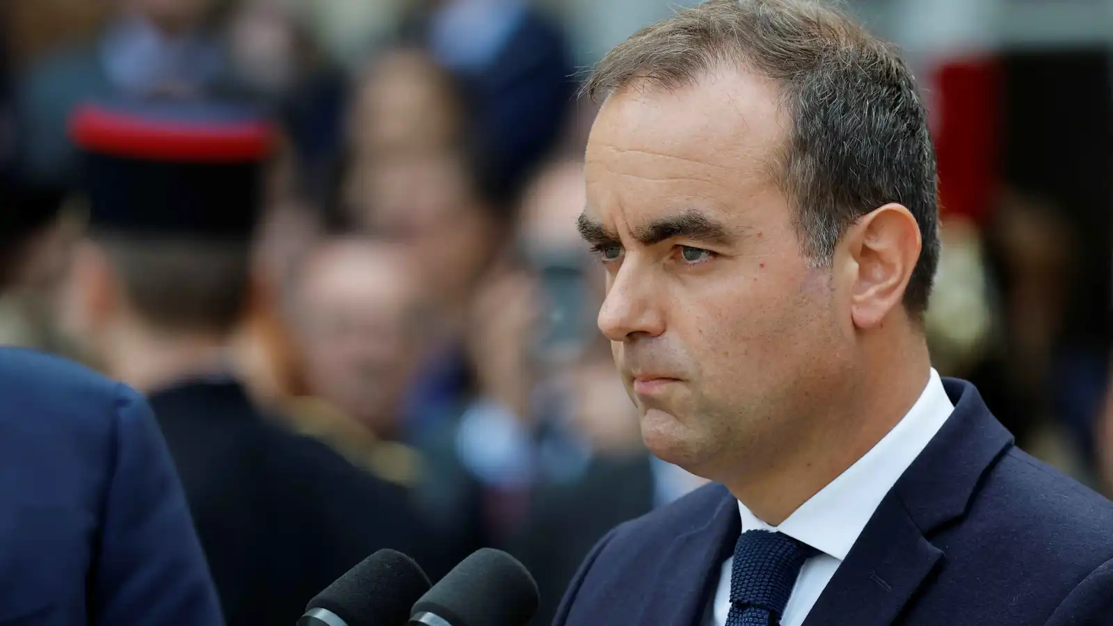 وسط وعود بتغييرات جذرية.. هل يكسب لوكورنو "ثقة" اليسار الفرنسي؟