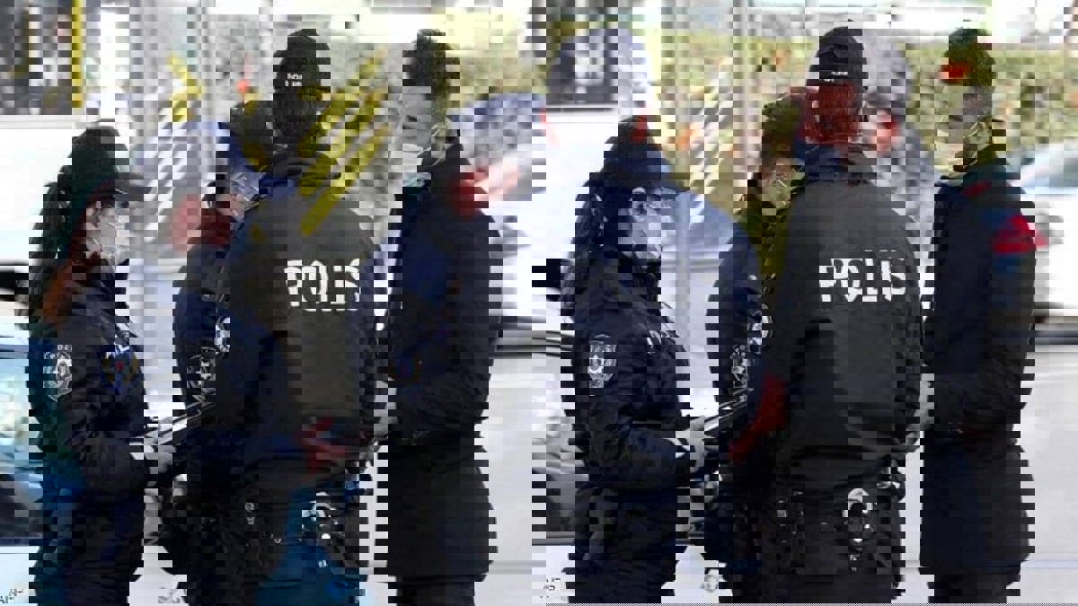 تركيا تعلن اعتقال 5 روس وليبي حاولوا التسلل من سوريا بطريقة غير شرعية