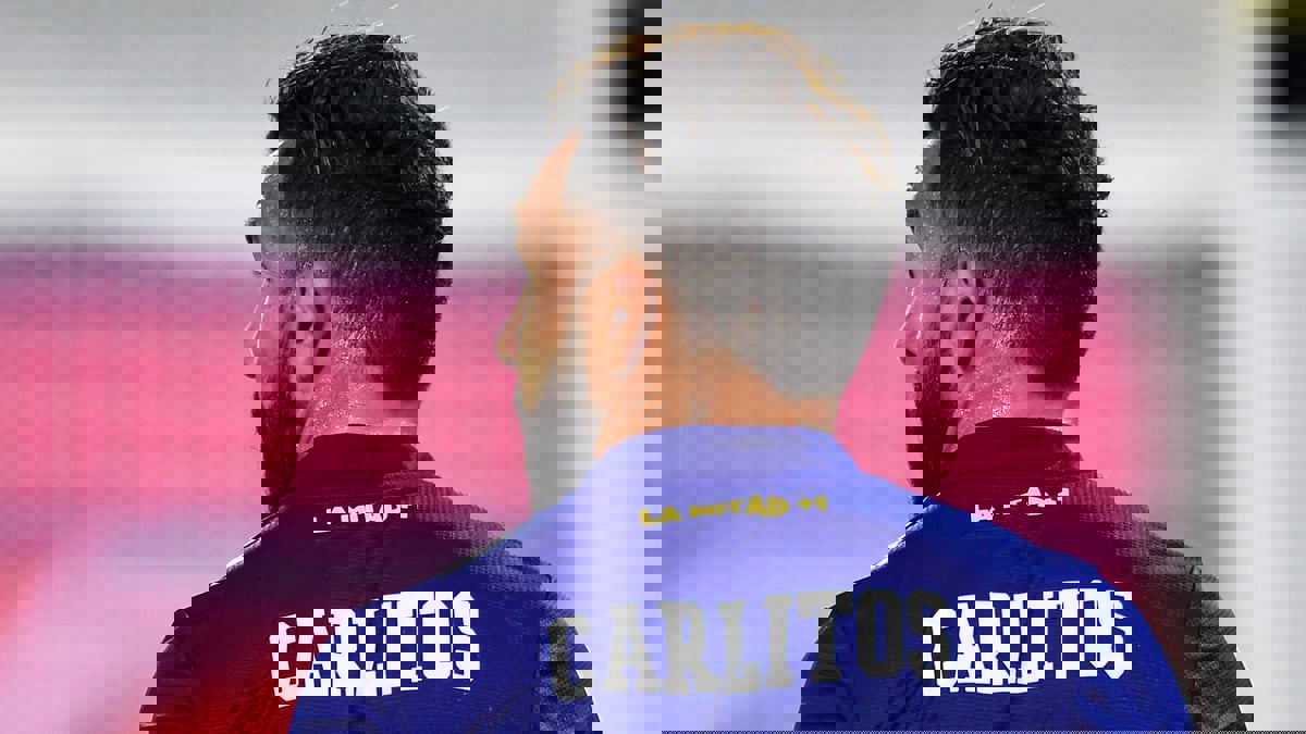 رسميًا.. كارلوس تيفيز يعلن اعتزاله كرة القدم