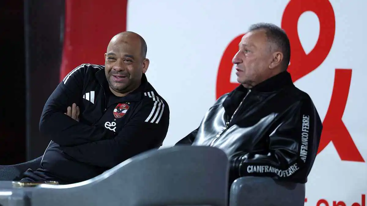 ماذا قال الخطيب للاعبي الأهلي في اجتماع "مرحلة الحسم"؟