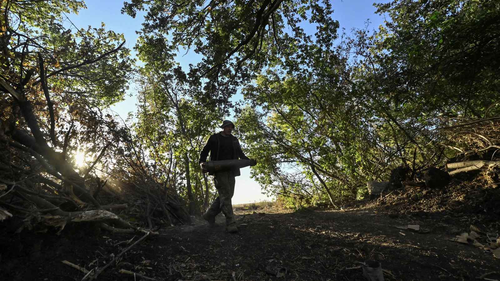 "تقترب من كراسنوغوروفكا".. روسيا تسيطر على قريتين في دونيتسك