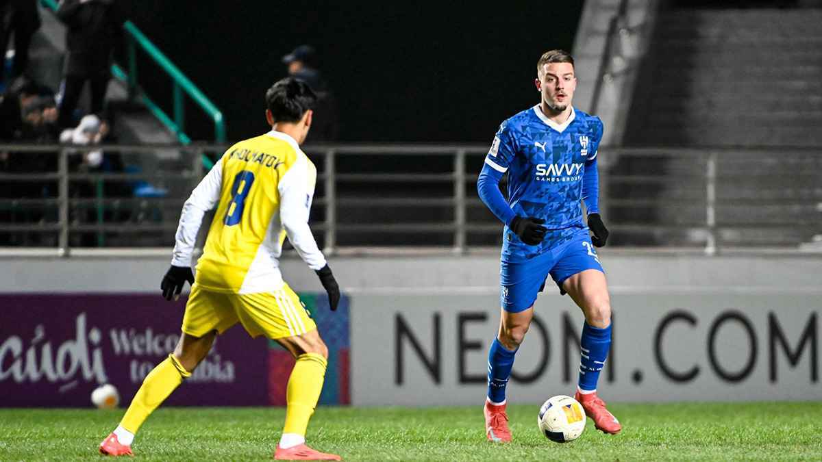 استمرار للانحدار.. محمد الشيخ يثير قلق جماهير الهلال قبل مباراة الإياب الآسيوية