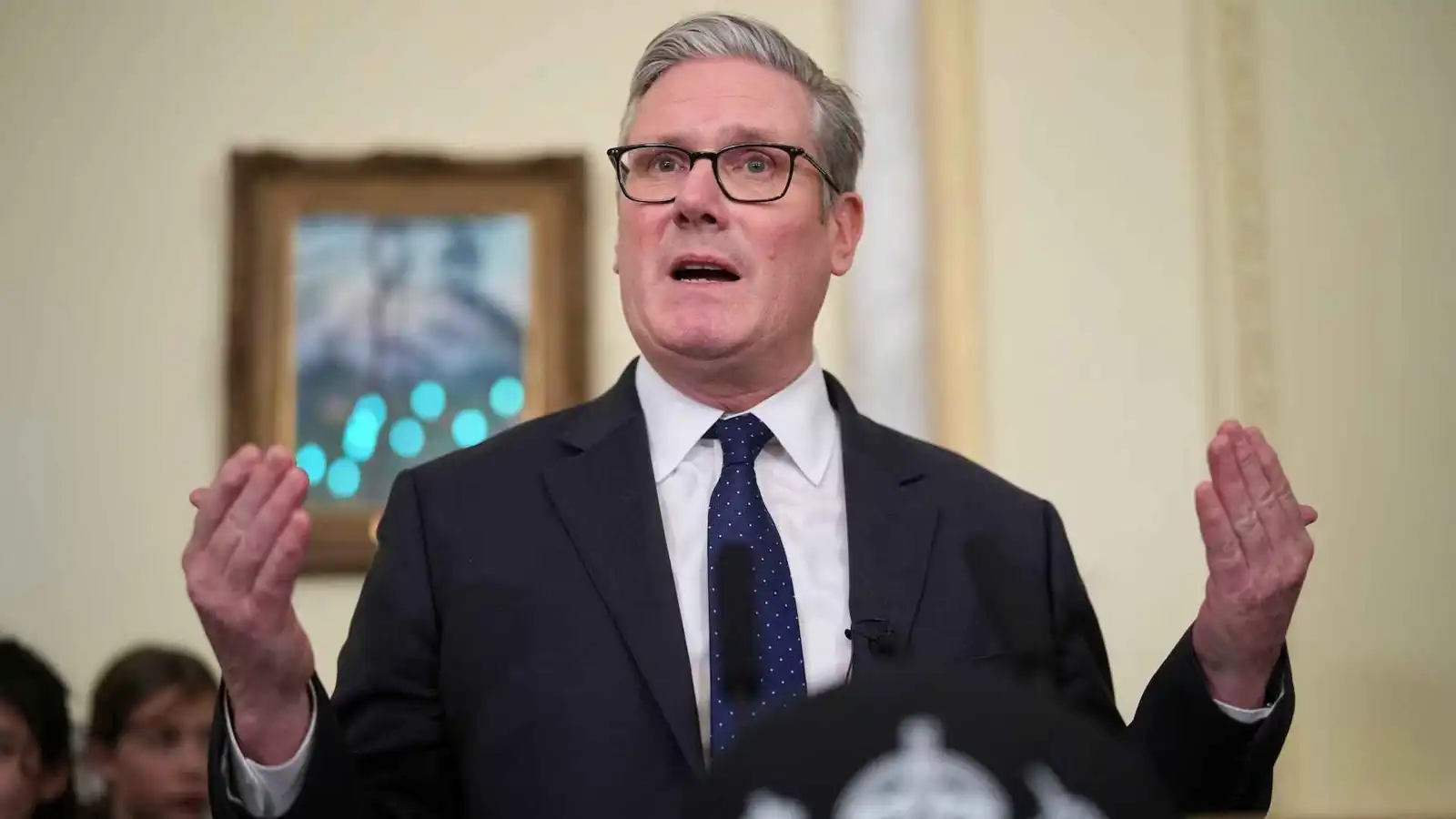 ستارمر بين الحذر والمواجهة.. بريطانيا تنتظر لحظة الحسم المناسبة مع ترامب